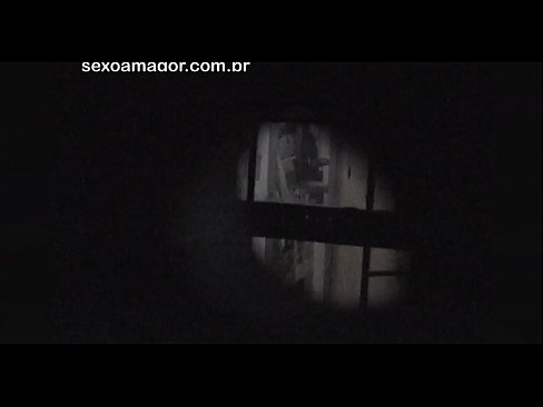 ❤️ Blondiin saab salaja videolevi naabruskonna voyeuri poolt peidetud õõnsate telliskivide taha peidetud Just porn at us et.myinvest.top ❌❤